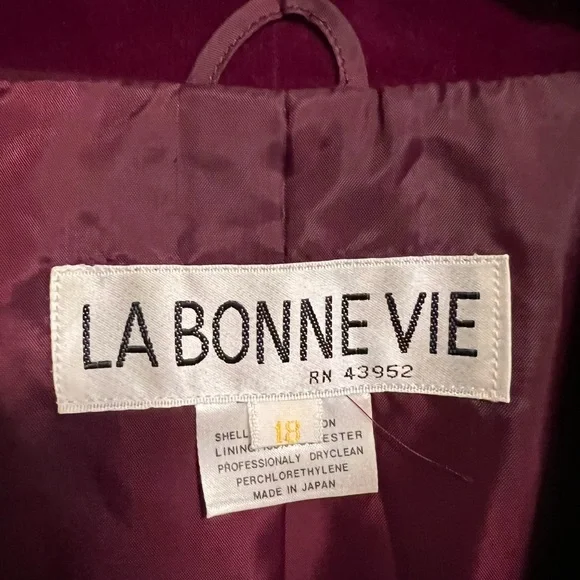 La Bonne Vie dark wine velvet blazer lined size 18 - Picture 3 of 9